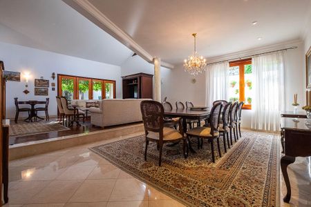 Casa à venda com 380m², 5 quartos e 4 vagasSala 1