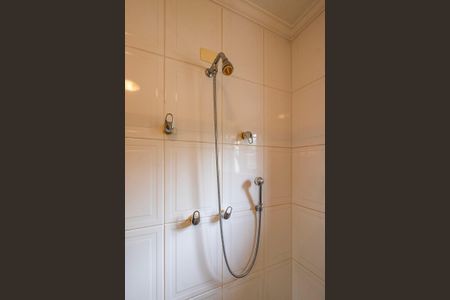 Casa à venda com 380m², 5 quartos e 4 vagasBanheiro da Suíte