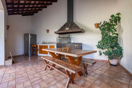 Casa à venda com 380m², 5 quartos e 4 vagasQuintal - Churrasqueira