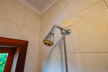 Casa à venda com 380m², 5 quartos e 4 vagasBanheiro 1