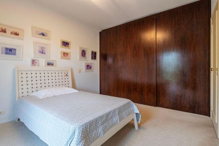 Casa à venda com 380m², 5 quartos e 4 vagasQuarto 2