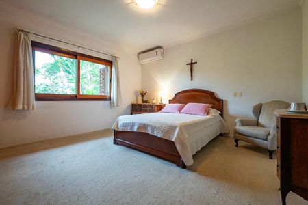 Casa à venda com 380m², 5 quartos e 4 vagasSuíte