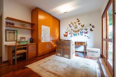 Casa à venda com 380m², 5 quartos e 4 vagasSuíte 2