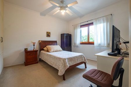 Casa à venda com 380m², 5 quartos e 4 vagasQuarto 4