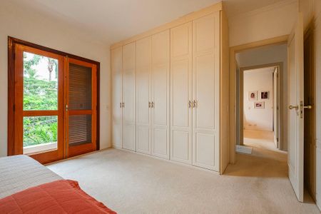 Casa à venda com 380m², 5 quartos e 4 vagasQuarto 3