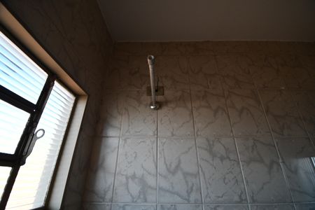 Casa à venda com 187m², 3 quartos e 2 vagasBanheiro de serviço