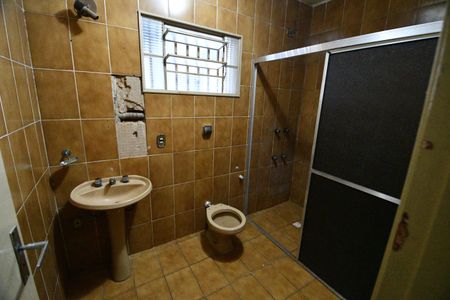 Casa à venda com 187m², 3 quartos e 2 vagasBanheiro 1