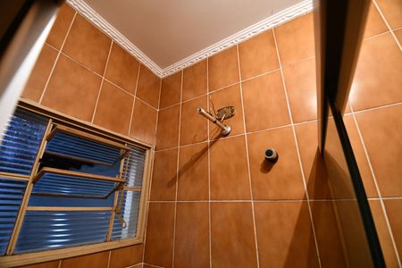 Casa à venda com 187m², 3 quartos e 2 vagasBanheiro 2