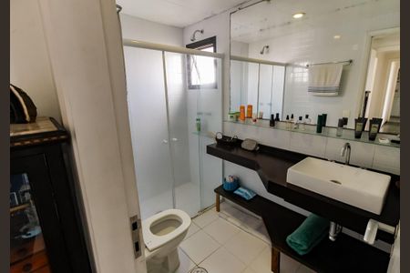 Apartamento à venda com 114m², 3 quartos e 3 vagasBanheiro da Suíte 1