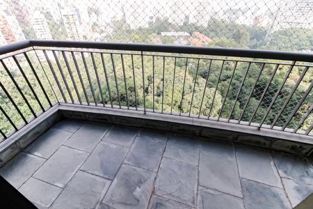 Apartamento à venda com 114m², 3 quartos e 3 vagasVaranda da Sala