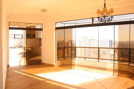 Apartamento para alugar com 428m², 3 quartos e 3 vagasHall