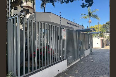 Apartamento para alugar com 428m², 3 quartos e 3 vagas Apartamento para alugar com 428m², 3 quartos e 3 vagasFachada do Prédio