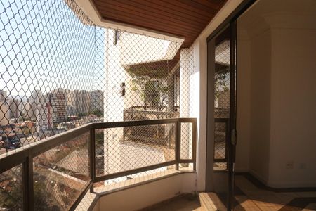 Apartamento para alugar com 428m², 3 quartos e 3 vagasVaranda