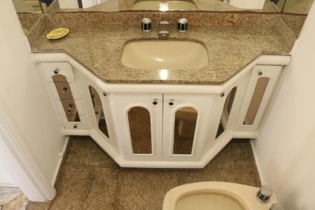 Apartamento para alugar com 428m², 3 quartos e 3 vagasBanheiro da Suíte 1