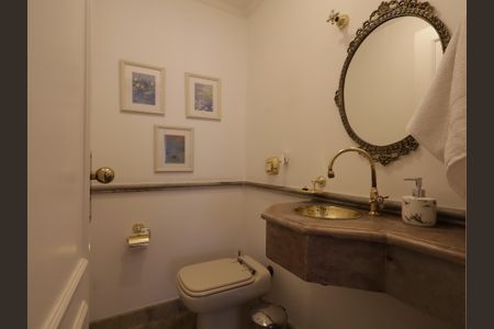 Apartamento à venda com 230m², 4 quartos e 4 vagasLavabo