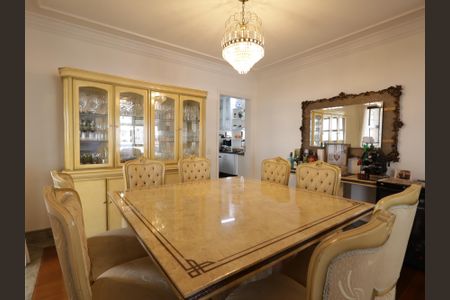 Apartamento à venda com 230m², 4 quartos e 4 vagasSala de Jantar