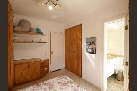 Apartamento à venda com 230m², 4 quartos e 4 vagasSuíte 2