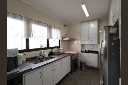 Apartamento à venda com 230m², 4 quartos e 4 vagasCozinha