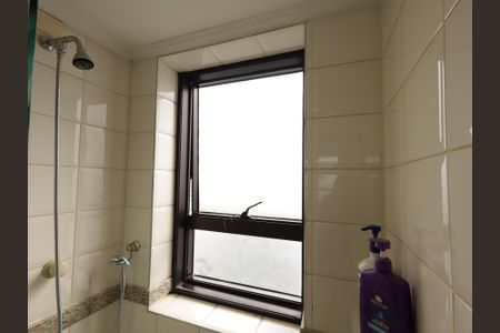 Apartamento à venda com 230m², 4 quartos e 4 vagasBanheiro da Suíte 2