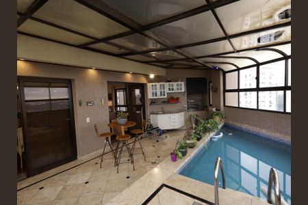 Apartamento à venda com 230m², 4 quartos e 4 vagasVaranda gourmet