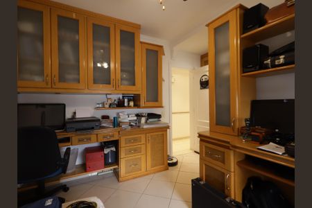 Apartamento à venda com 230m², 4 quartos e 4 vagasSuíte 3