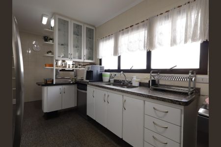 Apartamento à venda com 230m², 4 quartos e 4 vagasCozinha