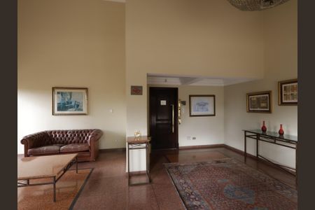 Apartamento à venda com 230m², 4 quartos e 4 vagasHall social