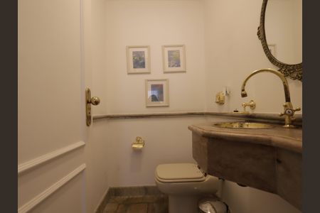 Apartamento à venda com 230m², 4 quartos e 4 vagasLavabo