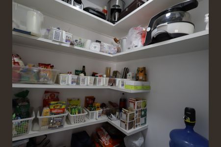 Apartamento à venda com 230m², 4 quartos e 4 vagasDespensa