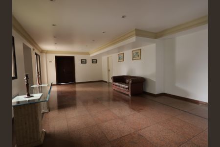 Apartamento à venda com 230m², 4 quartos e 4 vagasÁrea comum - Salão de festas