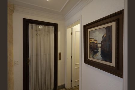 Apartamento à venda com 230m², 4 quartos e 4 vagasHall de entrada