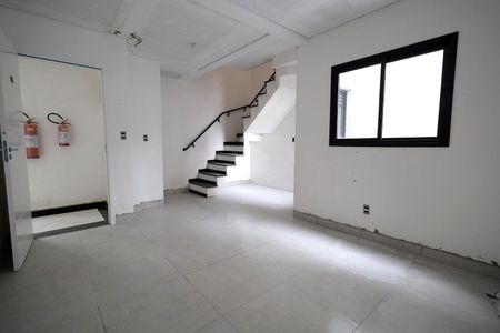 Apartamento à venda com 94m², 2 quartos e 1 vagaSala/Cozinha