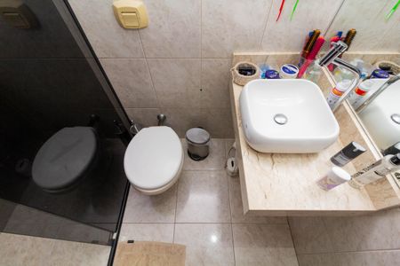 Casa à venda com 102m², 3 quartos e 2 vagas Casa à venda com 102m², 3 quartos e 2 vagasBanheiro da Suíte