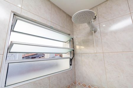 Casa à venda com 102m², 3 quartos e 2 vagas Casa à venda com 102m², 3 quartos e 2 vagasBanheiro da Suíte