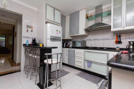 Casa à venda com 102m², 3 quartos e 2 vagas Casa à venda com 102m², 3 quartos e 2 vagasCozinha