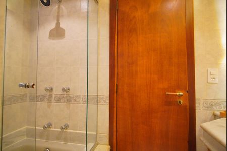 Apartamento à venda com 110m², 2 quartos e 2 vagasBanheiro Corredor