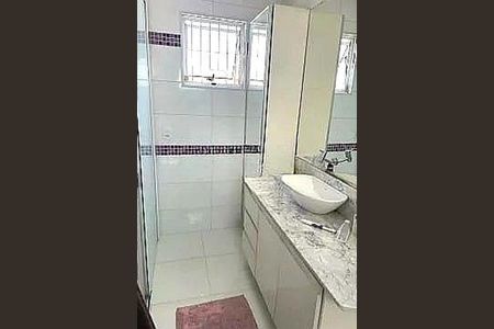 Casa à venda com 200m², 3 quartos e 2 vagas