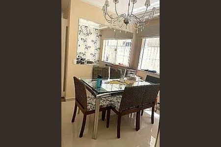 Casa à venda com 200m², 3 quartos e 2 vagas