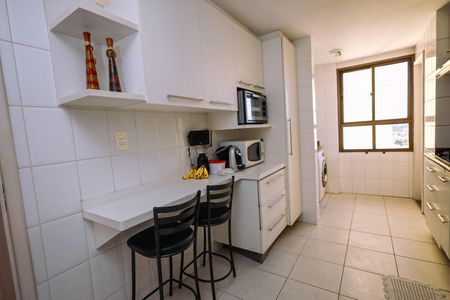 Apartamento para alugar com 96m², 3 quartos e 2 vagasCozinha