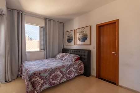 Apartamento à venda com 116m², 3 quartos e 2 vagas Apartamento à venda com 116m², 3 quartos e 2 vagasSuíte