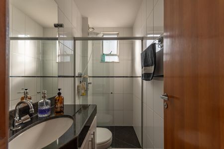 Apartamento à venda com 116m², 3 quartos e 2 vagas Apartamento à venda com 116m², 3 quartos e 2 vagasBanheiro Social