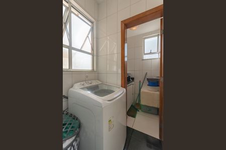 Apartamento à venda com 116m², 3 quartos e 2 vagas Apartamento à venda com 116m², 3 quartos e 2 vagasLavanderia