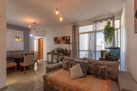 Apartamento à venda com 116m², 3 quartos e 2 vagas Apartamento à venda com 116m², 3 quartos e 2 vagasSala