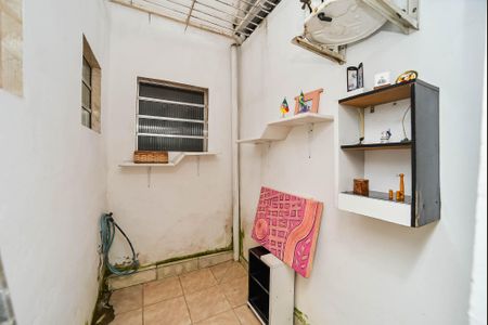 Casa à venda com 180m², 3 quartos e 3 vagas Casa à venda com 180m², 3 quartos e 3 vagasPoço de luz