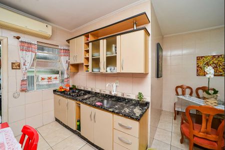 Casa à venda com 180m², 3 quartos e 3 vagas Casa à venda com 180m², 3 quartos e 3 vagasCozinha