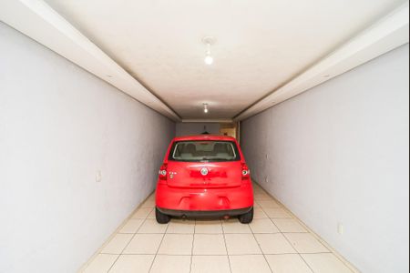 Casa à venda com 180m², 3 quartos e 3 vagas Casa à venda com 180m², 3 quartos e 3 vagasGaragem