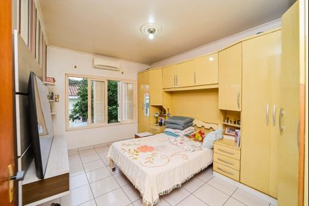 Casa à venda com 180m², 3 quartos e 3 vagas Casa à venda com 180m², 3 quartos e 3 vagasSuíte