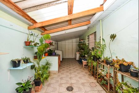 Casa à venda com 180m², 3 quartos e 3 vagas Casa à venda com 180m², 3 quartos e 3 vagasÁrea de Serviço