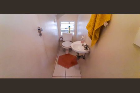 Casa de condomínio à venda com 114m², 2 quartos e 1 vagaLavabo