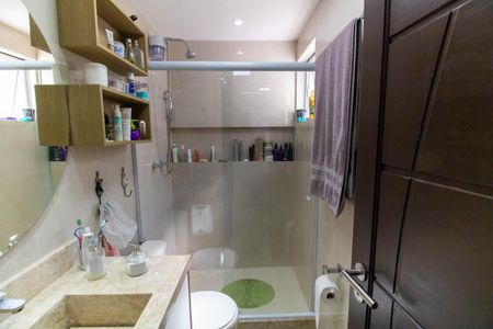 Casa de condomínio à venda com 120m², 3 quartos e 1 vaga Casa de condomínio à venda com 120m², 3 quartos e 1 vagaBanheiro da Suíte